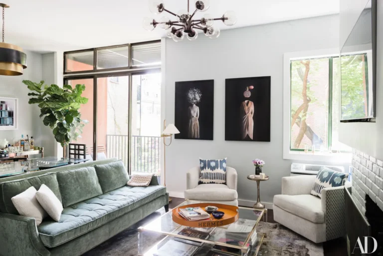 4 Need-to-Know Tips for Decorating a Small Space